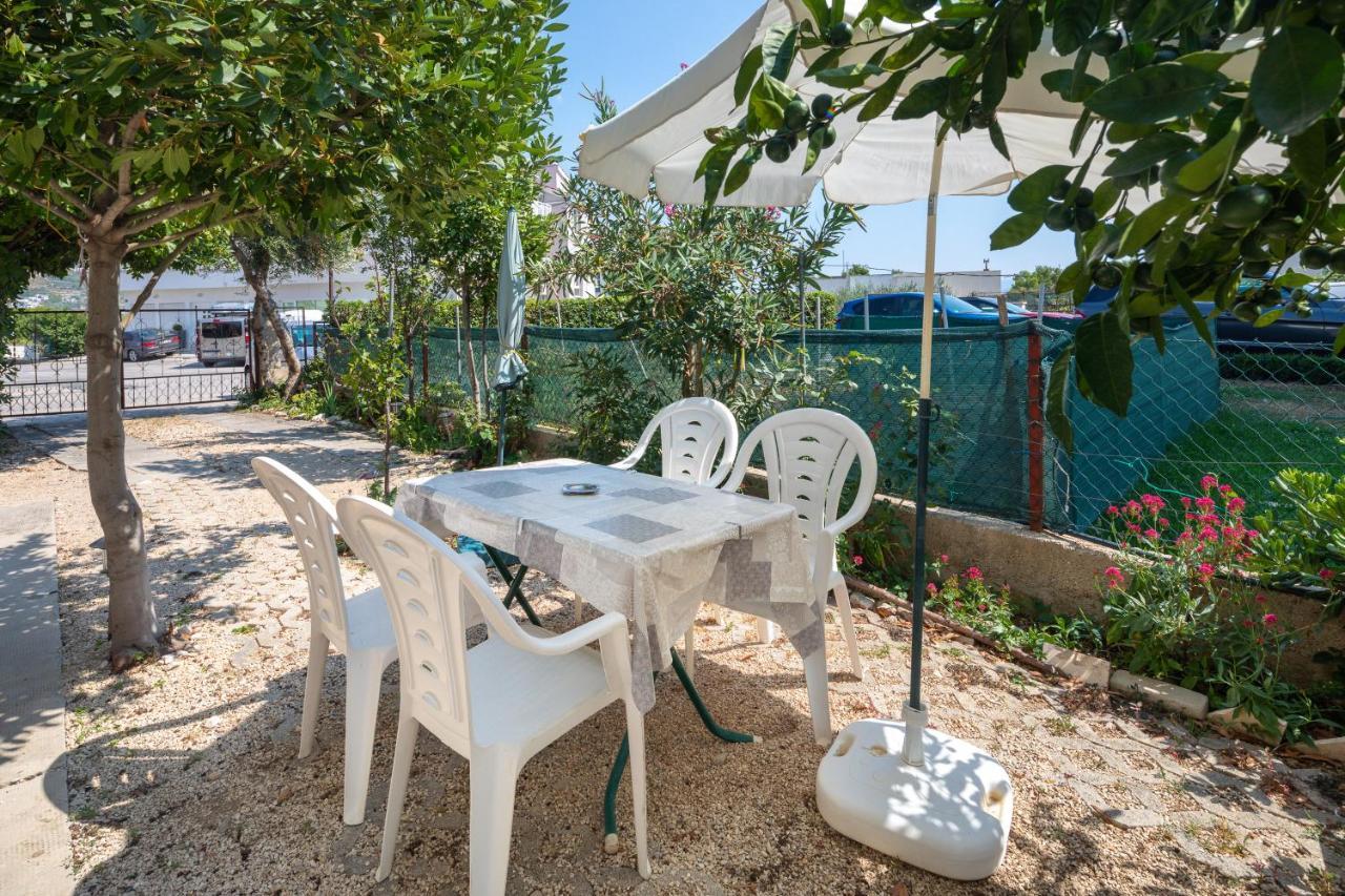 Apartments Near Beach Babic Сплит Экстерьер фото