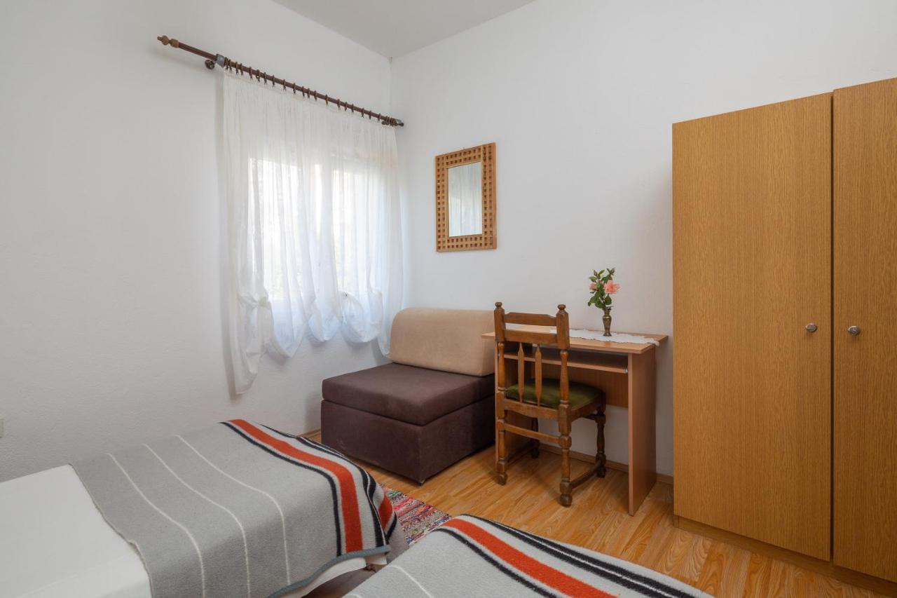 Apartments Near Beach Babic Сплит Экстерьер фото